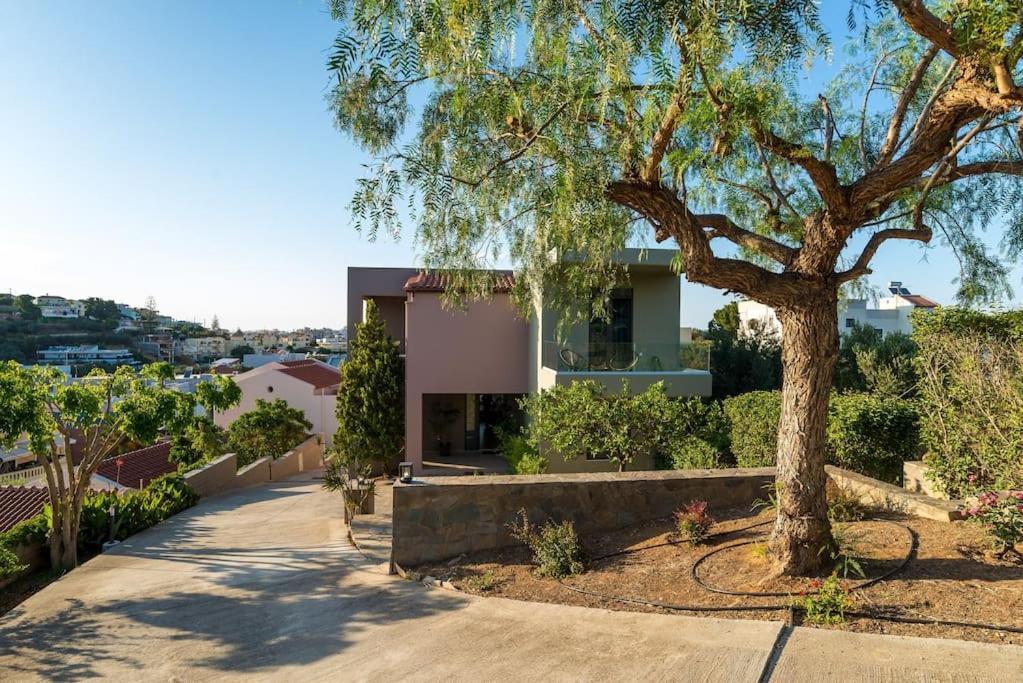 Dream's House - With Pool & Stunning Views Ferienhaus Daratsos