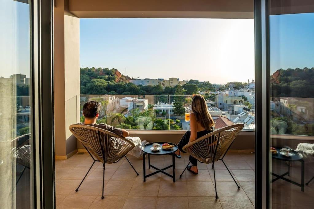 Dream's House - With Pool & Stunning Views * Daratsos