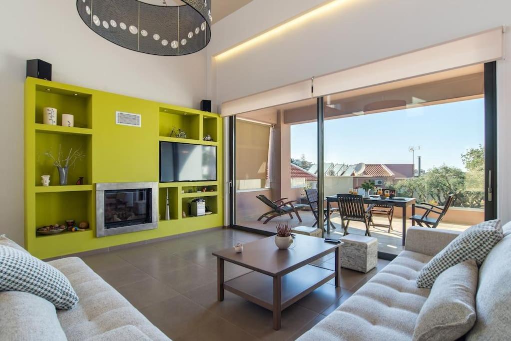 Dream's House - With Pool & Stunning Views Holiday home Daratsos
