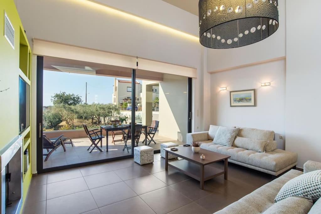 Dream's House - With Pool & Stunning Views